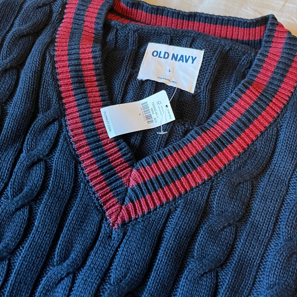 Men’s Old Navy Cable Knit Sweater L NWT